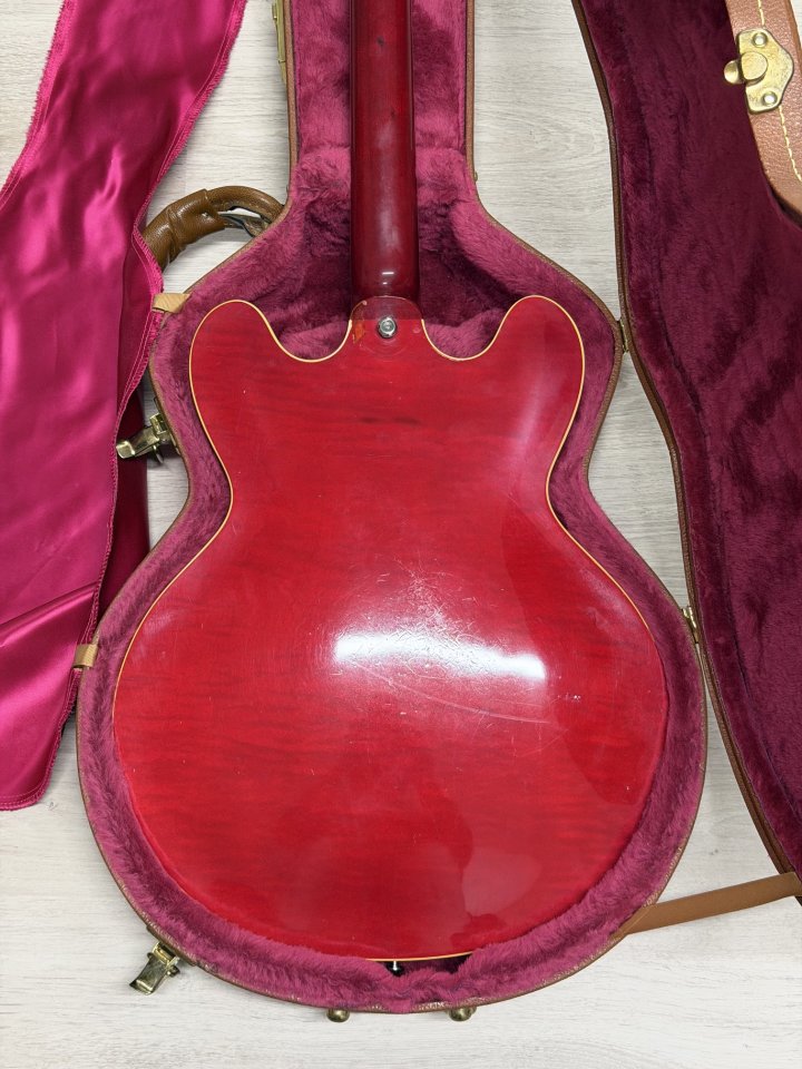 2004 Gibson ES-335 Dot - Cherry - 3.7 kg (Cambio) de segunda mano · Foto 6 de 7 · Madrid · 3200 €