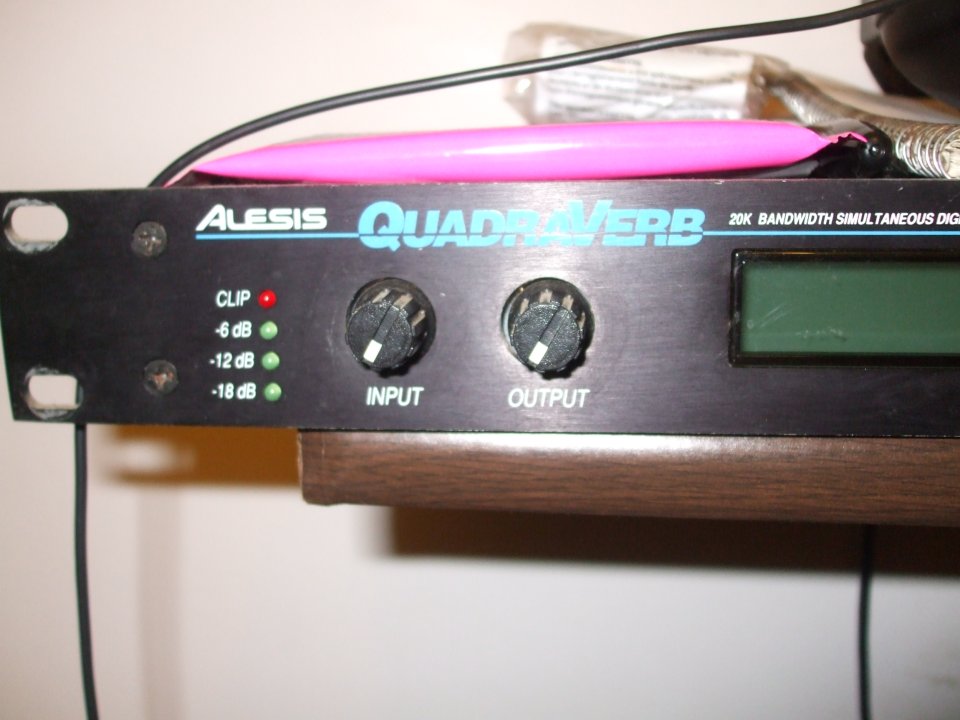 Alesis QuadraVerb 20k Bandwidth Simultaneous Digital Effects Processor