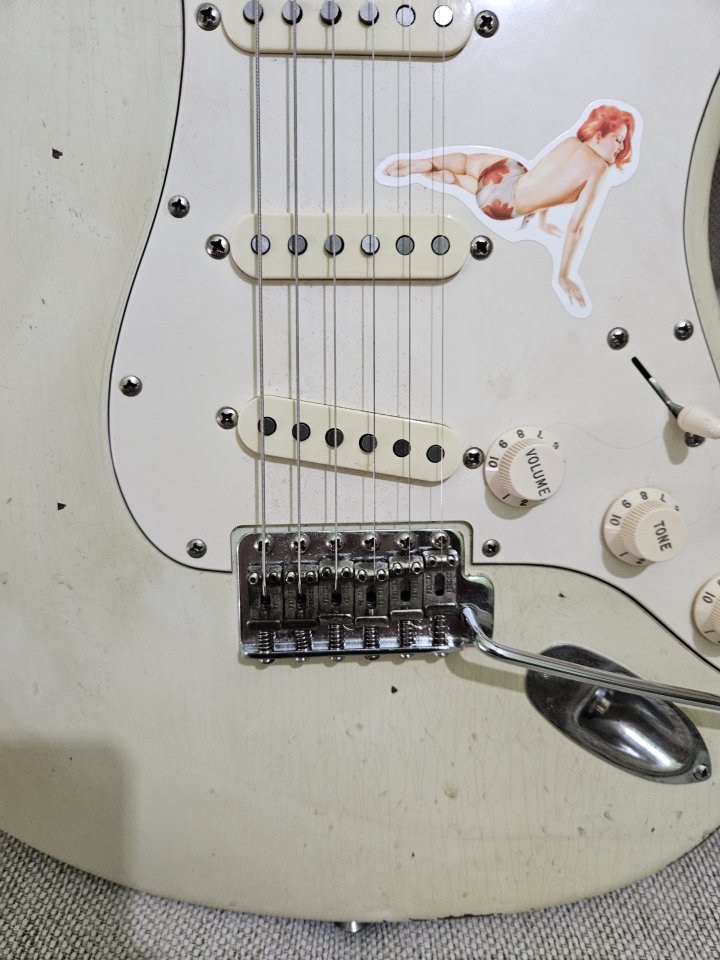 Fender Stratocaster mex  con piezas seleccionadas