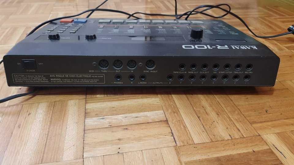 Kawai R-100 caja de ritmos