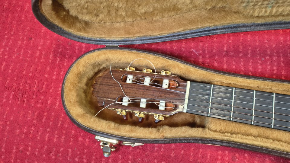 R. Sanchis Carpio 1ª Extra 2003 – Guitarra clásica artesanal española de segunda mano · Foto 5 de 8 · Bizkaia · 3300 €