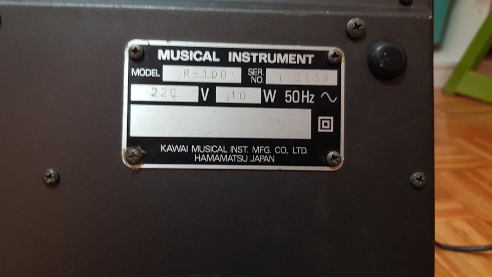 Kawai R-100 caja de ritmos