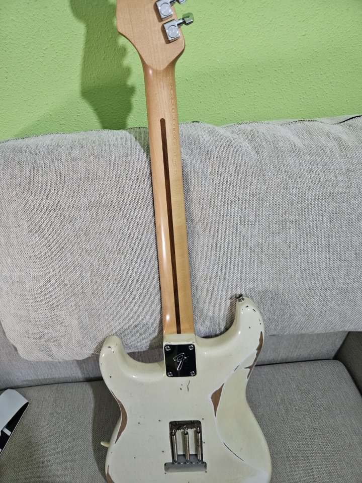 Fender Stratocaster mex  con piezas seleccionadas