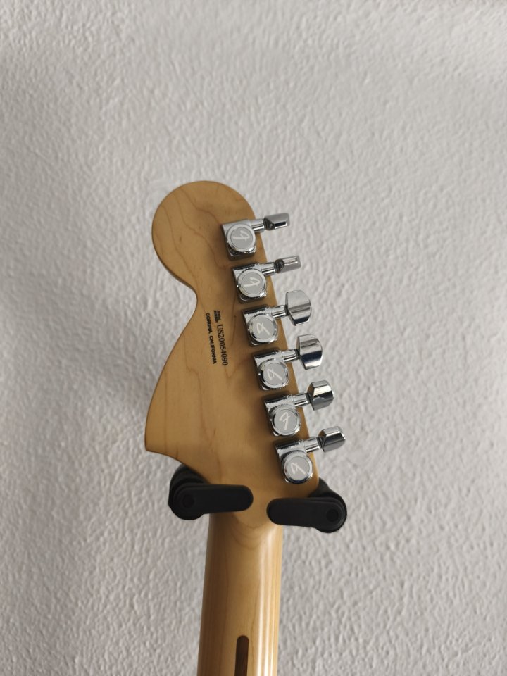 Fender Stratocaster Performer Artic White