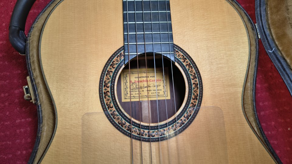 R. Sanchis Carpio 1ª Extra 2003 – Guitarra clásica artesanal española de segunda mano · Foto 8 de 8 · Bizkaia · 3300 €