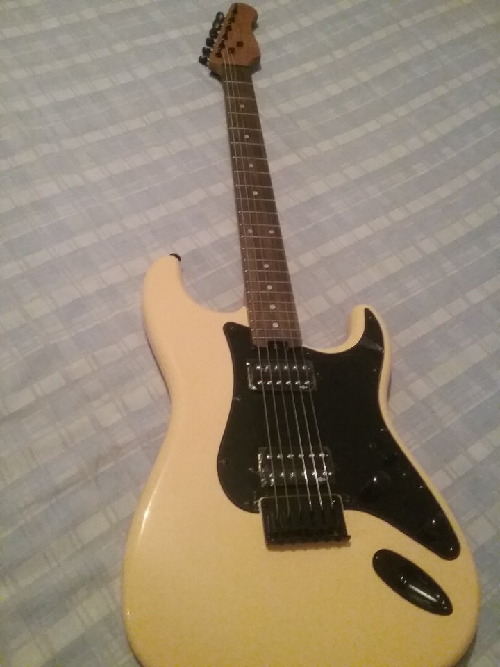Harley Benton ST-Modern HH DS de segunda mano · Foto 1 de 10 · Madrid · 110 €