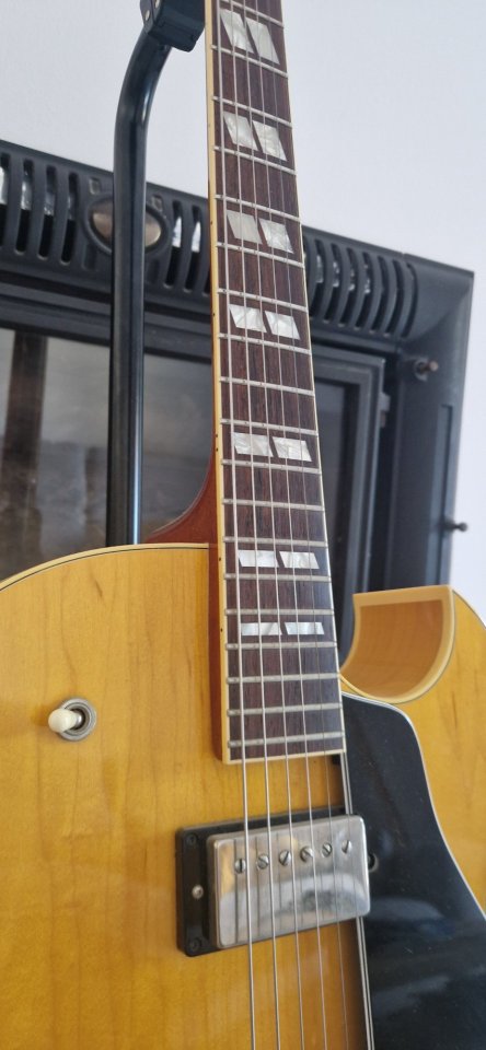 Archtop Tribute Custom ATC175D Natural de segunda mano · Foto 4 de 9 · Illes Balears · 1700 €