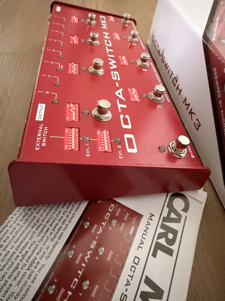 Controladora Carl Martin Octaswitch MK3