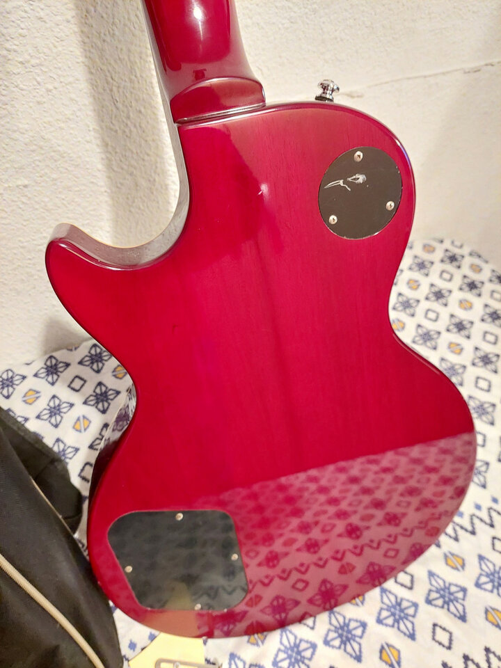 Tokai ALS62 Cherry Sunburst 2018 estilo “Les Paul”