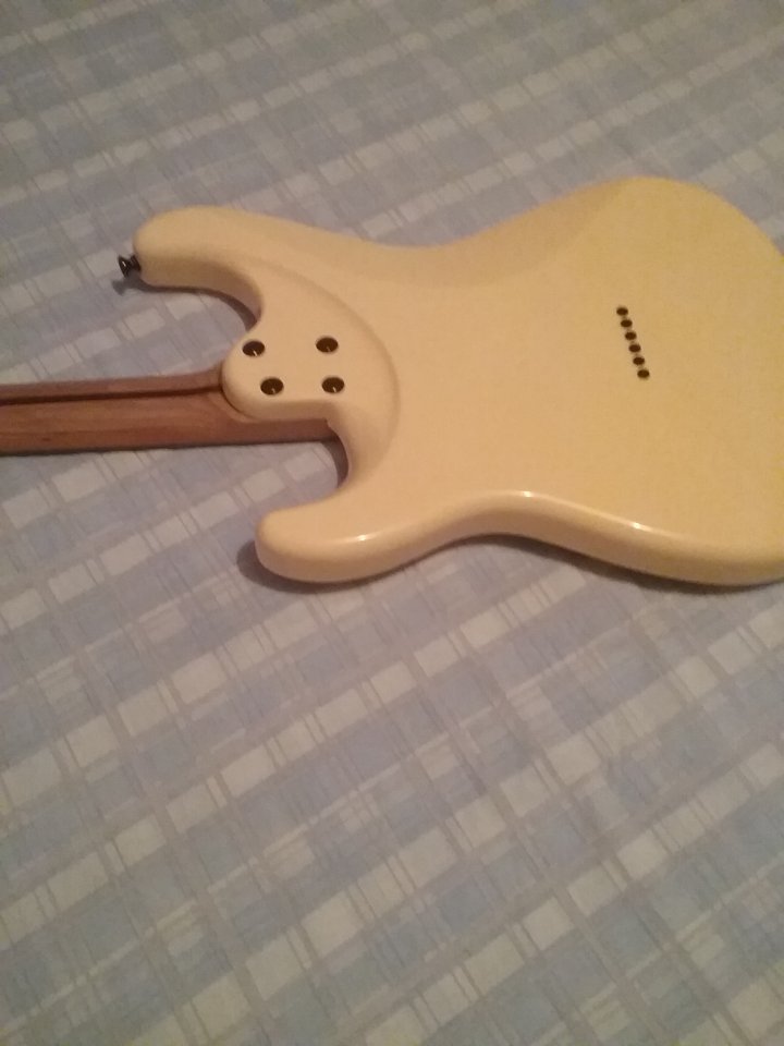 Harley Benton ST-Modern HH DS de segunda mano · Foto 10 de 10 · Madrid · 110 €