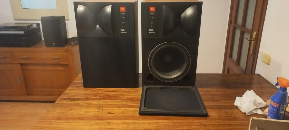 Altavoces pasivos JBL 4425 Studio Monitor + Amplificador HH VX-300 MOS FET de regalo