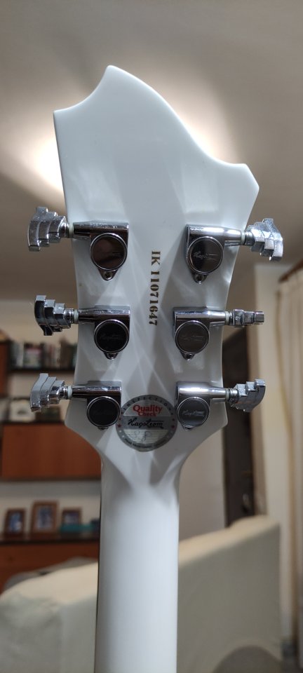 Guitarra Hagstrom Swede White gloss.