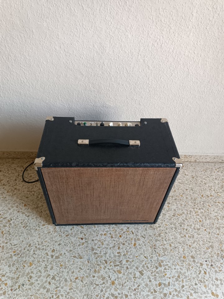 Ampeg J12-T Guitarra de segunda mano · Foto 1 de 9 · Córdoba · 200 €