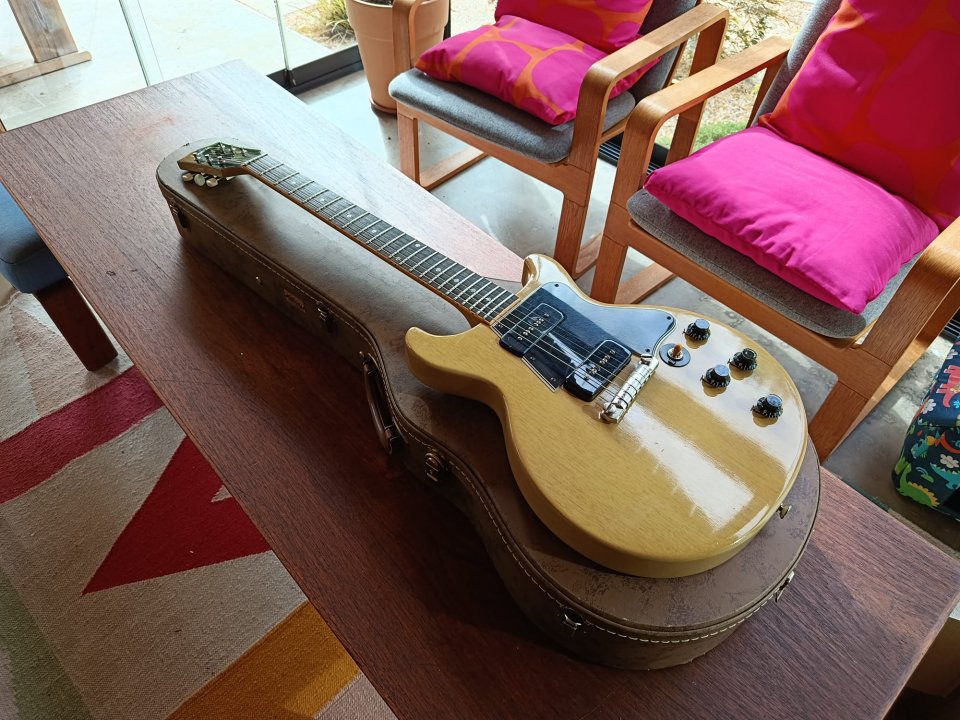 Gibson Custom Shop Historic Collection 1960 Les Paul Special DC VOS TV Yellow 2011 de segunda mano · Foto 1 de 6 · Asturias · 3200 €