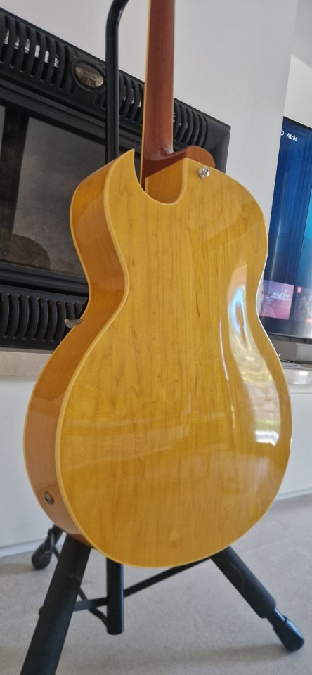 Archtop Tribute Custom ATC175D Natural de segunda mano · Foto 6 de 9 · Illes Balears · 1700 €