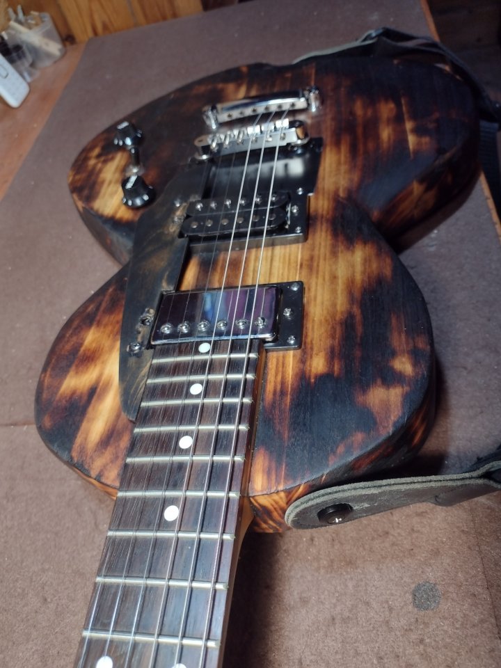 guitarra original unica o CAMBIO