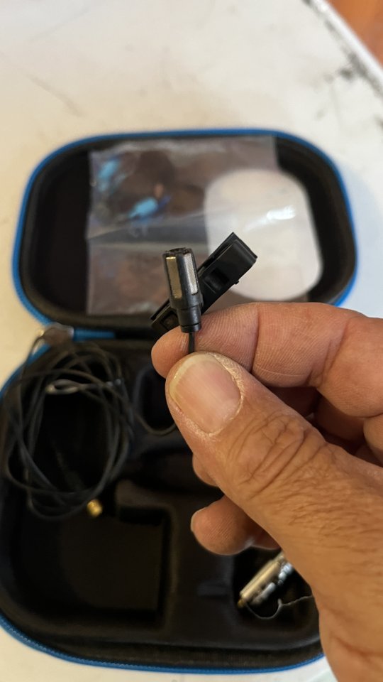 Micrófonos Levalier AKG LC81 MD de segunda mano · Foto 3 de 4 · Madrid · 300 €