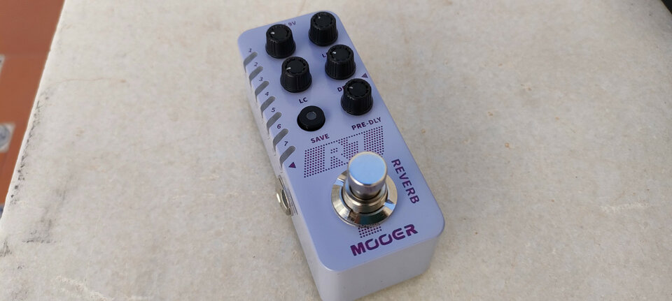 Mooer R7 Reverb (IMPECABLE)