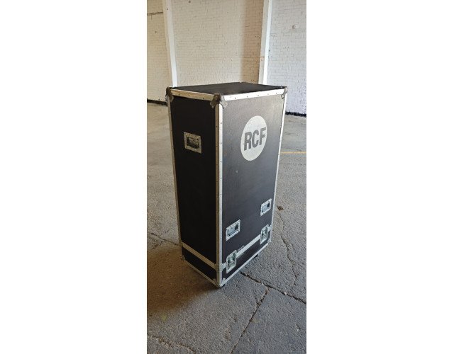 Line Array Activo RCF NX-L23A