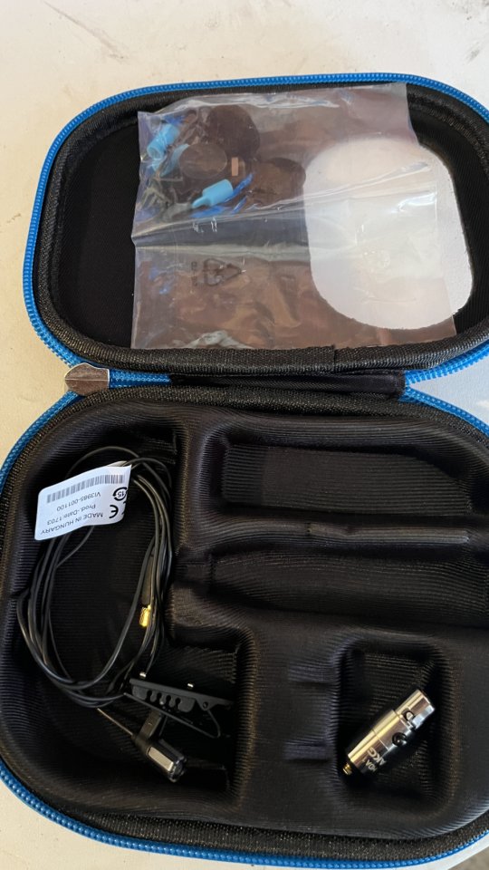 Micrófonos Levalier AKG LC81 MD de segunda mano · Foto 4 de 4 · Madrid · 300 €