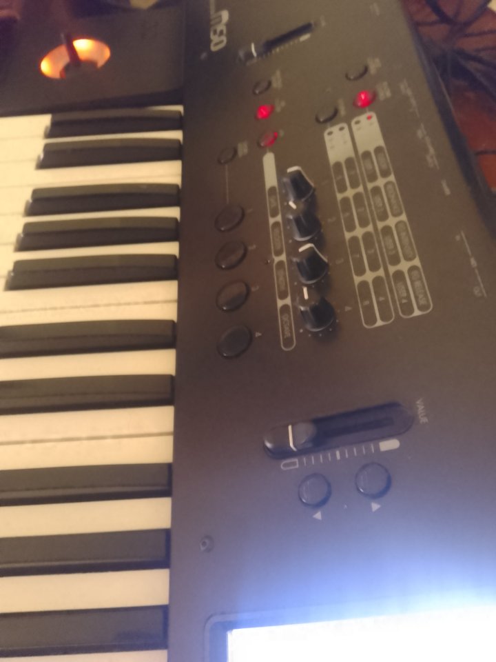 korg m50 con extras de segunda mano · Foto 9 de 10 · Jaén · 200 €