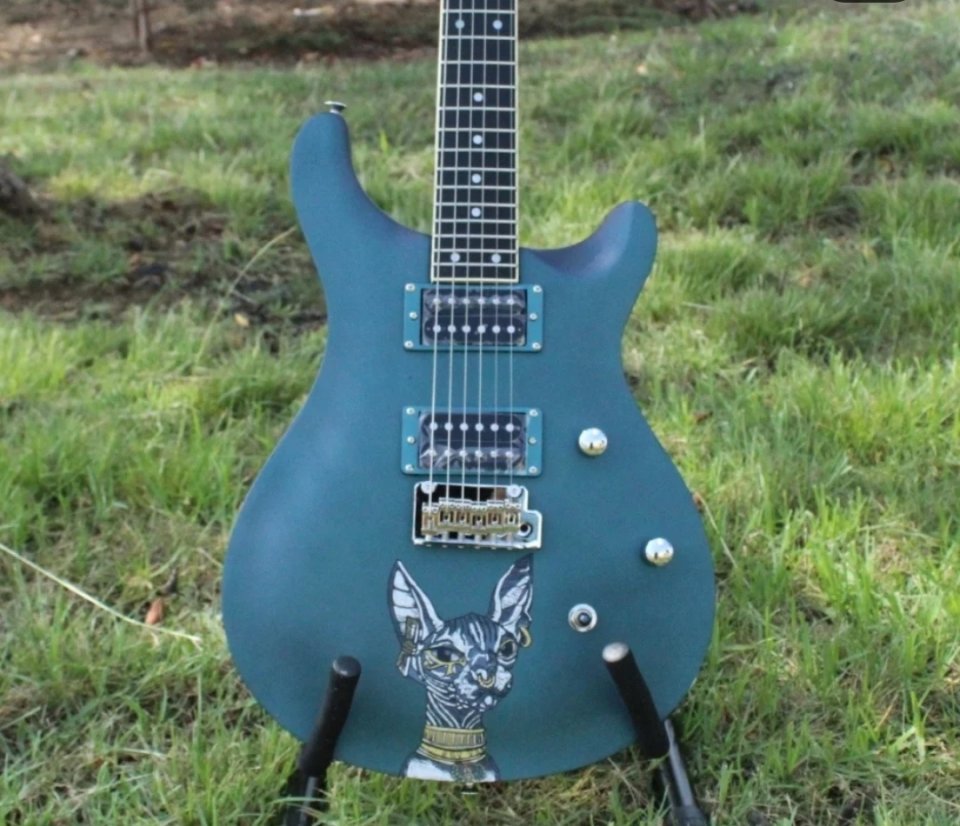 Customiza tu Guitarra Eléctrica! de segunda mano · Foto 5 de 9 · Cantabria · 250 €