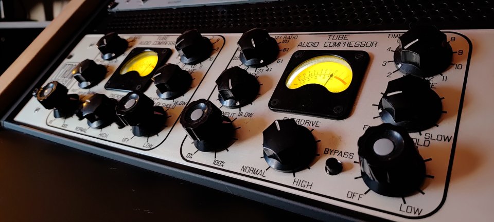 Strohm 2660 Variable-Mu. StereoTube Compressor. 2 Fairchild 660