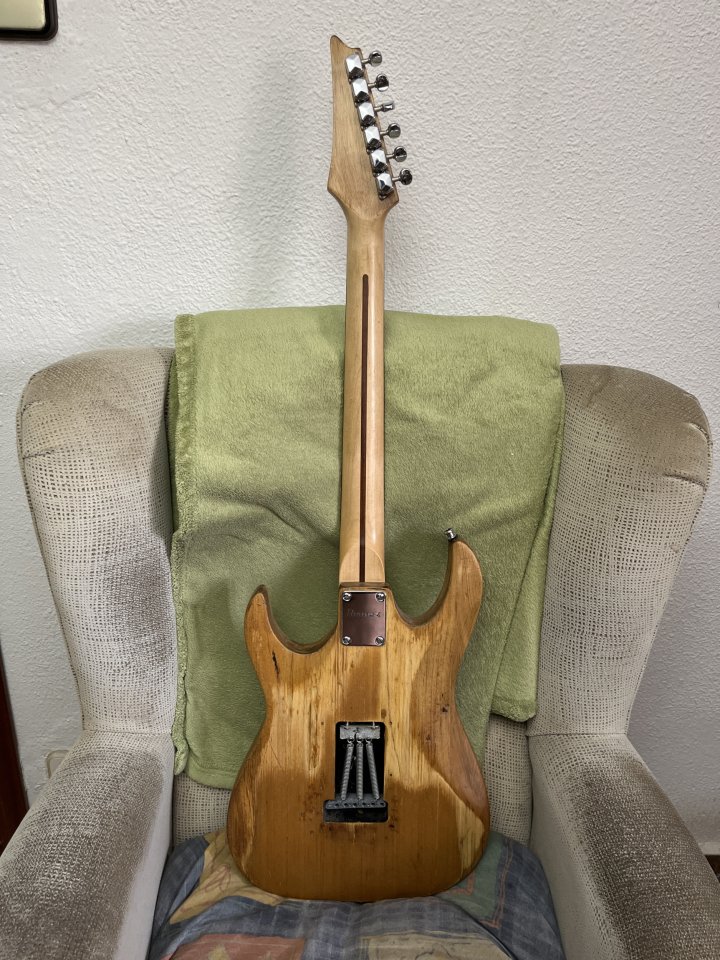 Ibanez stratocaster de segunda mano · Foto 2 de 7 · Madrid · 130 €