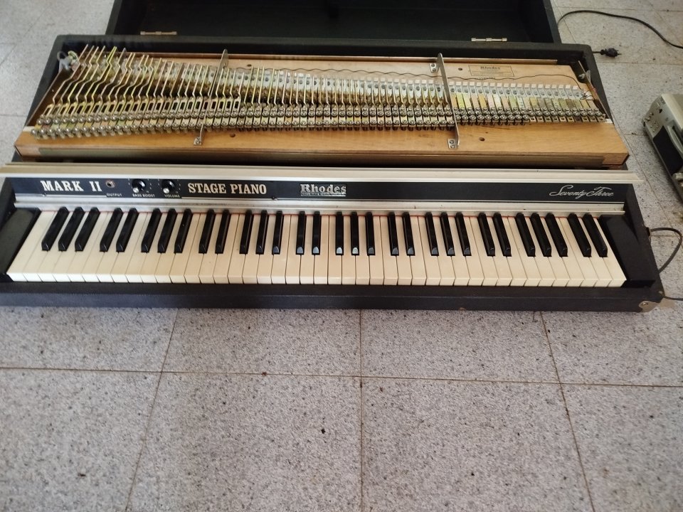 Rhodes Mark II / Stage Piano