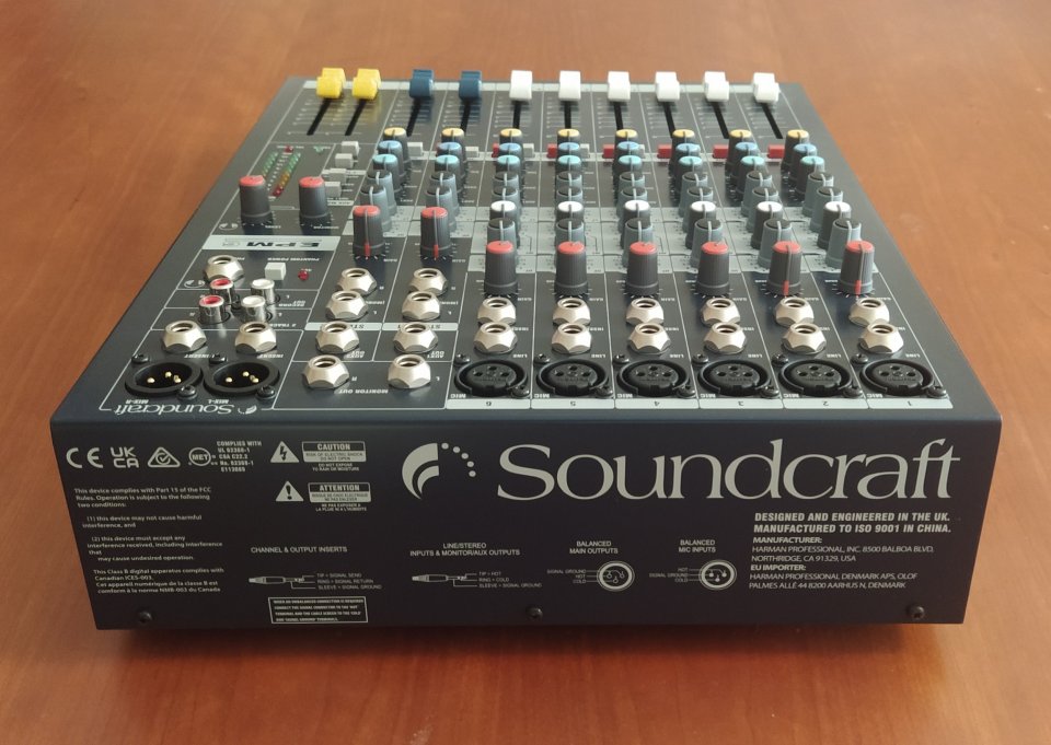 Soundcraft epm6 + Case Thomann de segunda mano · Foto 5 de 10 · Valencia · 230 €