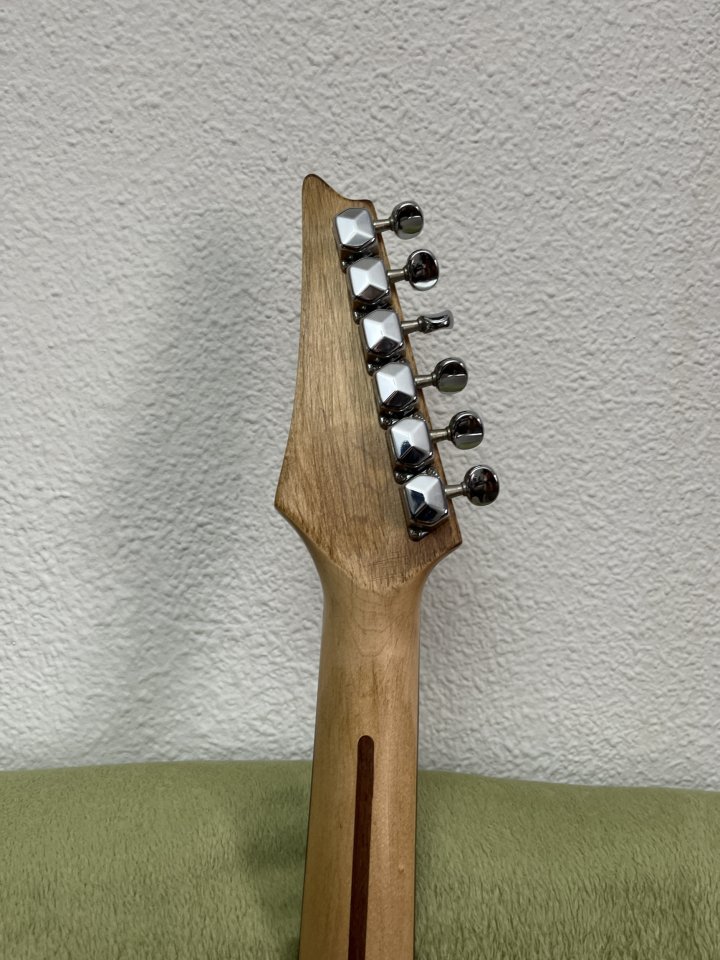 Ibanez stratocaster de segunda mano · Foto 6 de 7 · Madrid · 130 €