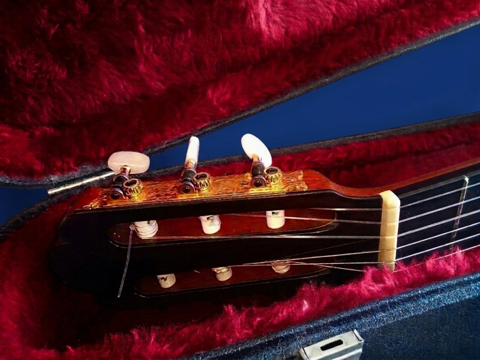 Guitarra clásica de luthier — Julián Espinosa (1989) de segunda mano · Foto 8 de 9 · Castellón · 1500 €