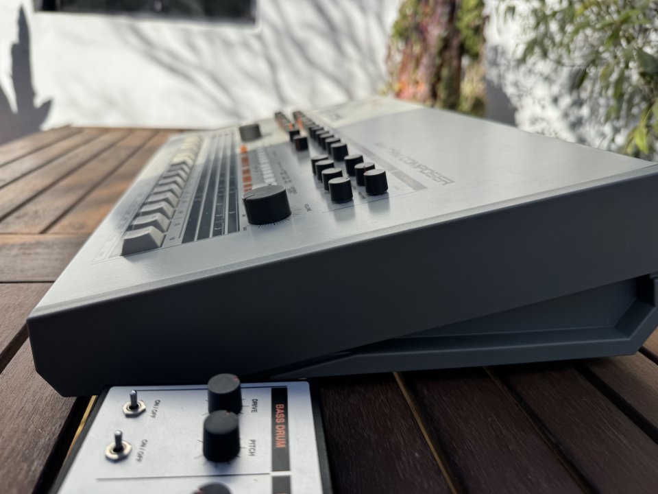 RE-909 Din Sync – TR-909 Replica | Handbuilt | Mods Avanzados
