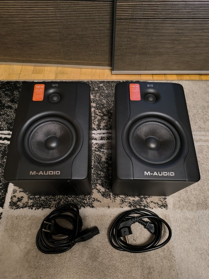 Monitores M Audio bx5 d2