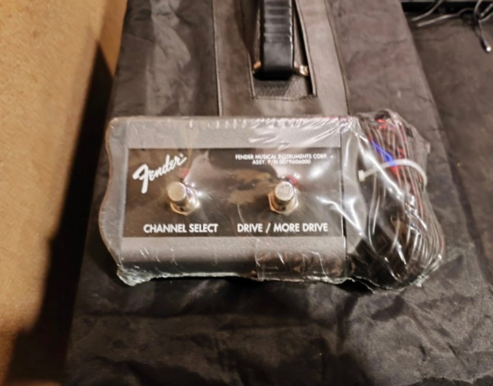Fender Hot Rod Deluxe III de segunda mano · Foto 2 de 3 · Madrid · 550 €