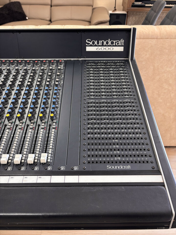 Mesa Soundcraft 6000 de segunda mano · Foto 2 de 7 · Málaga · 2000 €