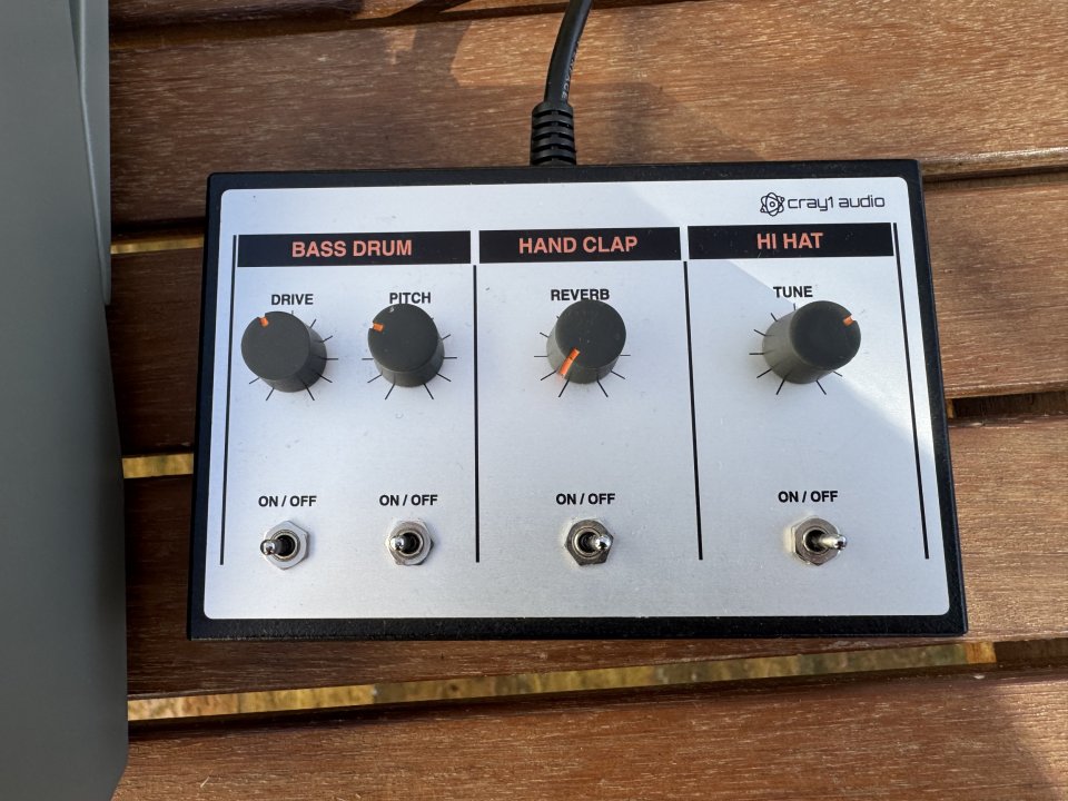 RE-909 Din Sync – TR-909 Replica | Handbuilt | Mods Avanzados