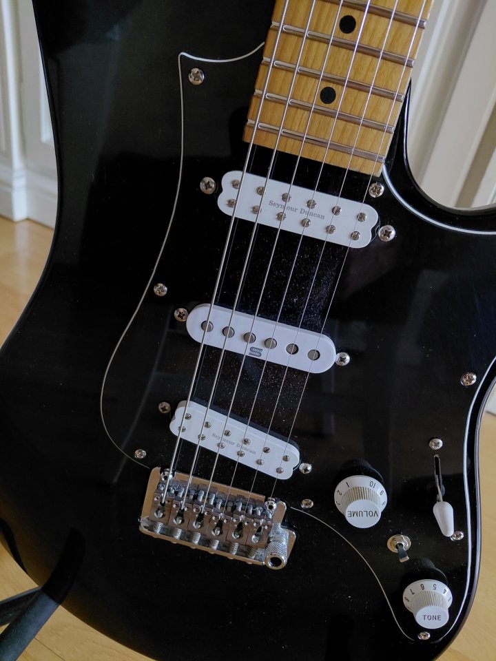 Ibanez Prestige AZ 2204 de segunda mano · Foto 2 de 10 · Valencia · 1200 €
