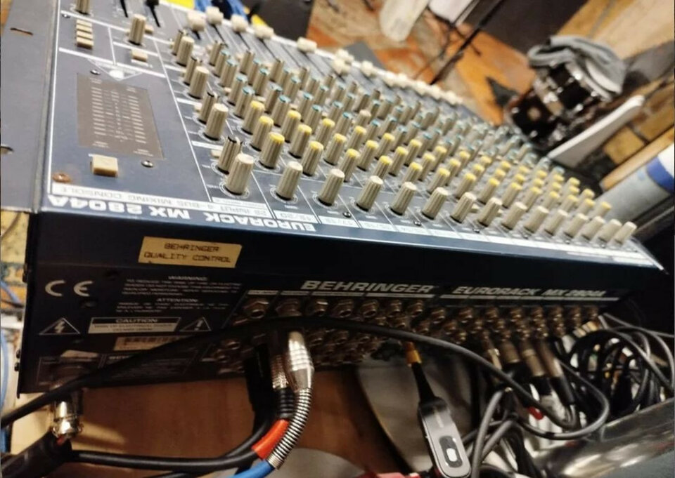 Behringer Eurorack MX2804A 28IN+4BUS