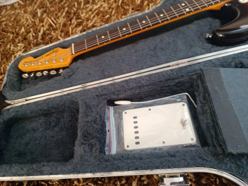 Squier JV Stratocaster ST-62-65 (Export) 1983 | 3.36kg | Fender Fullerton USA Pickup de segunda mano · Foto 8 de 8 · Pontevedra · 1690 €