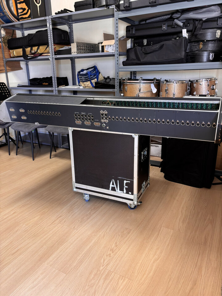 Mesa Soundcraft 6000 de segunda mano · Foto 5 de 7 · Málaga · 2000 €