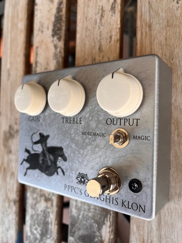 Genghis Klon (Klon Centaur con opción de clipping asimétrico)