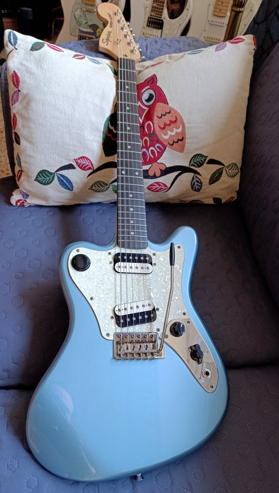 Squier Paranormal Super-Sonic (MODIFICADA)