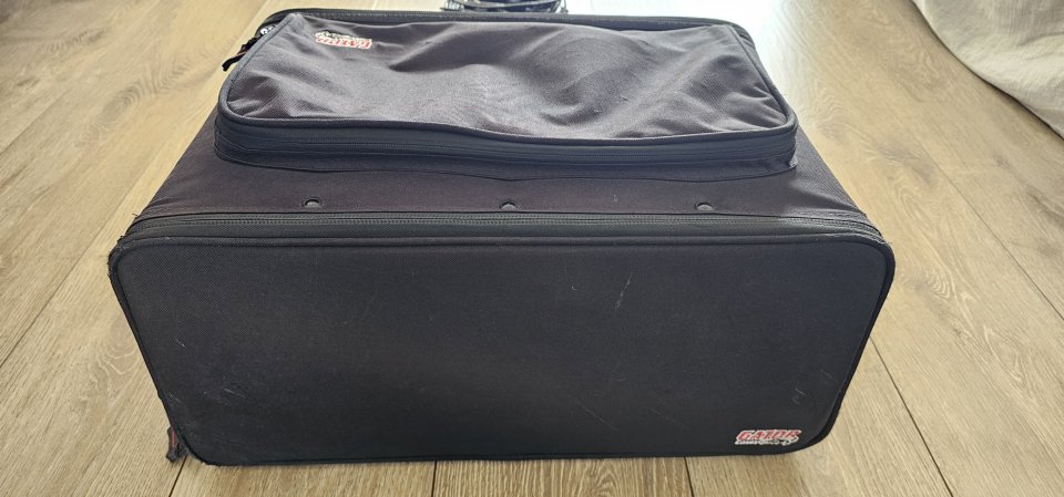 Fractal Axe Fx II XL+ con Mfc-101 MkI y extras. de segunda mano · Foto 3 de 9 · Alicante · 1200 €