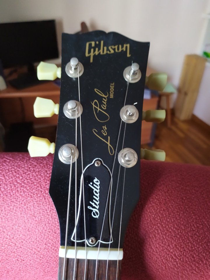 Gibson Les Paul Studio worn faded