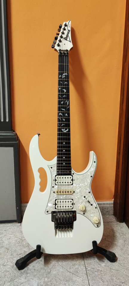 Ibanez Jem 555