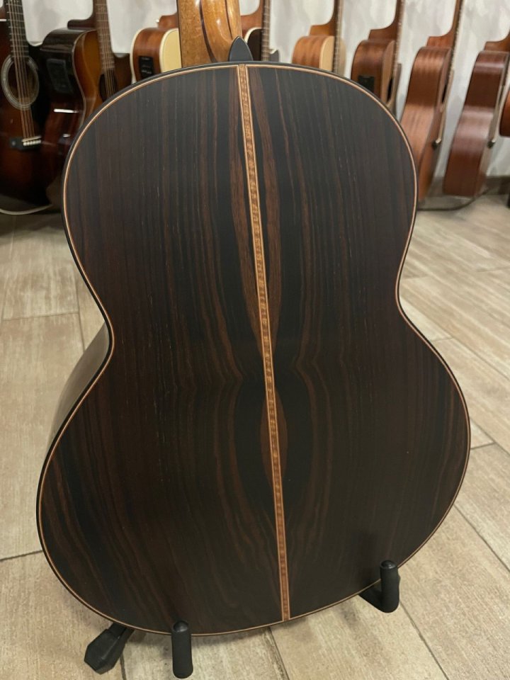 LIQUIDACIÓN! Lowden F50 Sinker Redwood and Macassar Ebony, Bevel de segunda mano · Foto 5 de 10 · Zaragoza · 7900 €