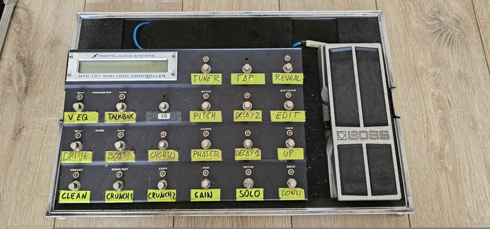 Fractal Axe Fx II XL+ con Mfc-101 MkI y extras. de segunda mano · Foto 7 de 9 · Alicante · 1200 €