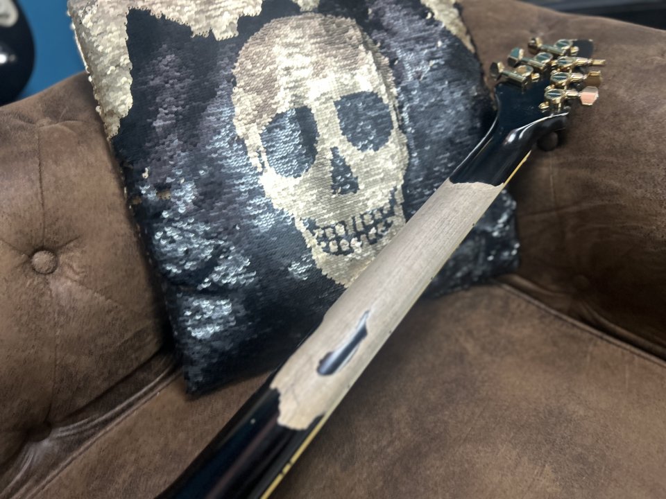 Dirty boy flying v Relic custom de segunda mano · Foto 4 de 8 · Sevilla · 3199 €