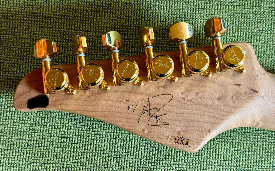 Guitarra eléctrica SUHR MATEUS ASATO SIGNATURE CLASSIC S MN Black Gloss